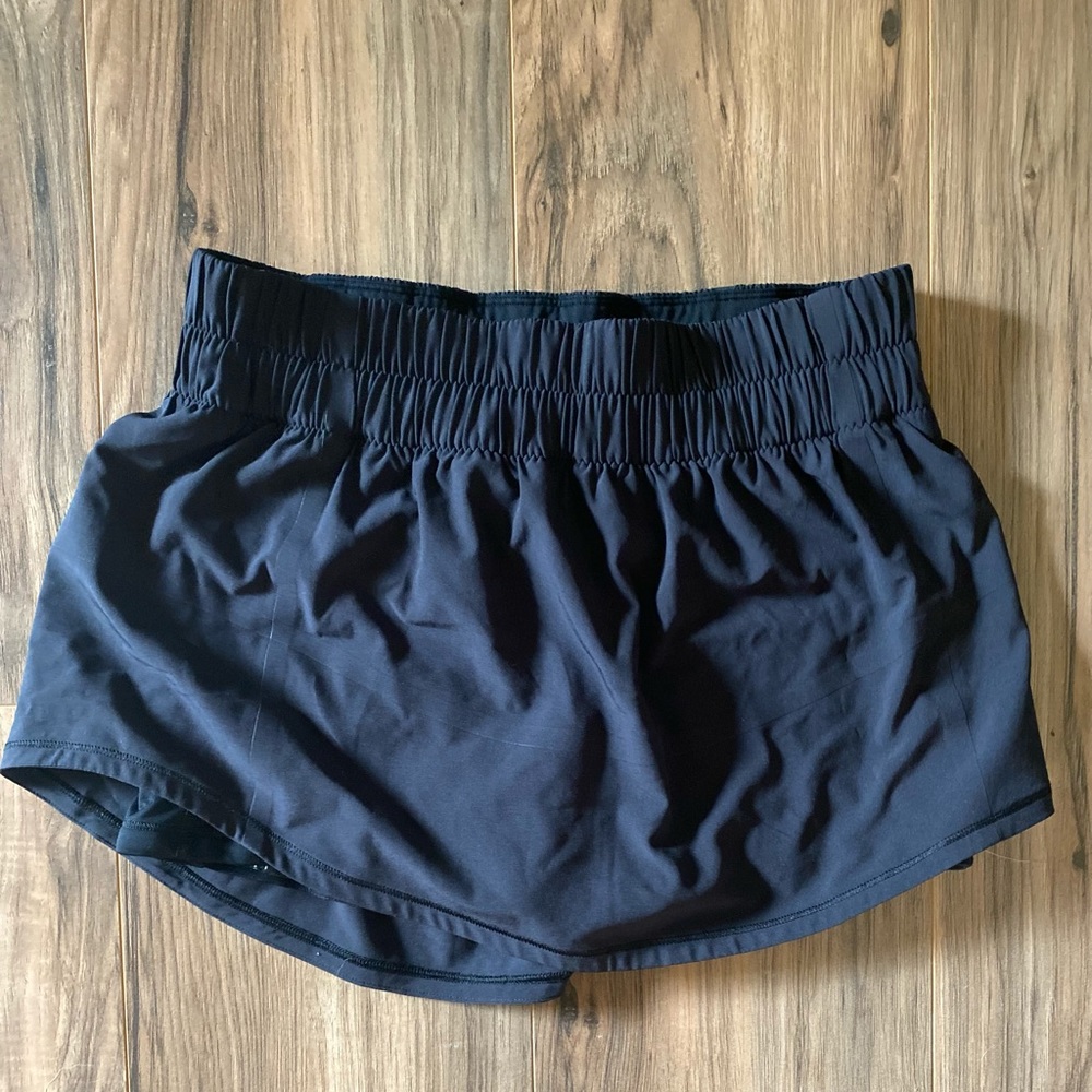 EUC Lululemon Breeze By Running Skirt